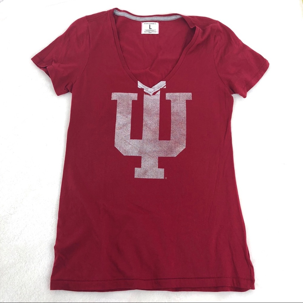 Indiana University AE Tailgate v-neck tee  large